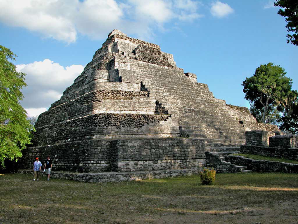 Joan Petit-Clair: Cac Cho Ben Ruins