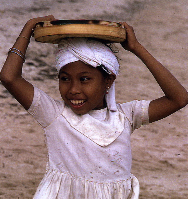 JB_10-05_Girl On The Beach